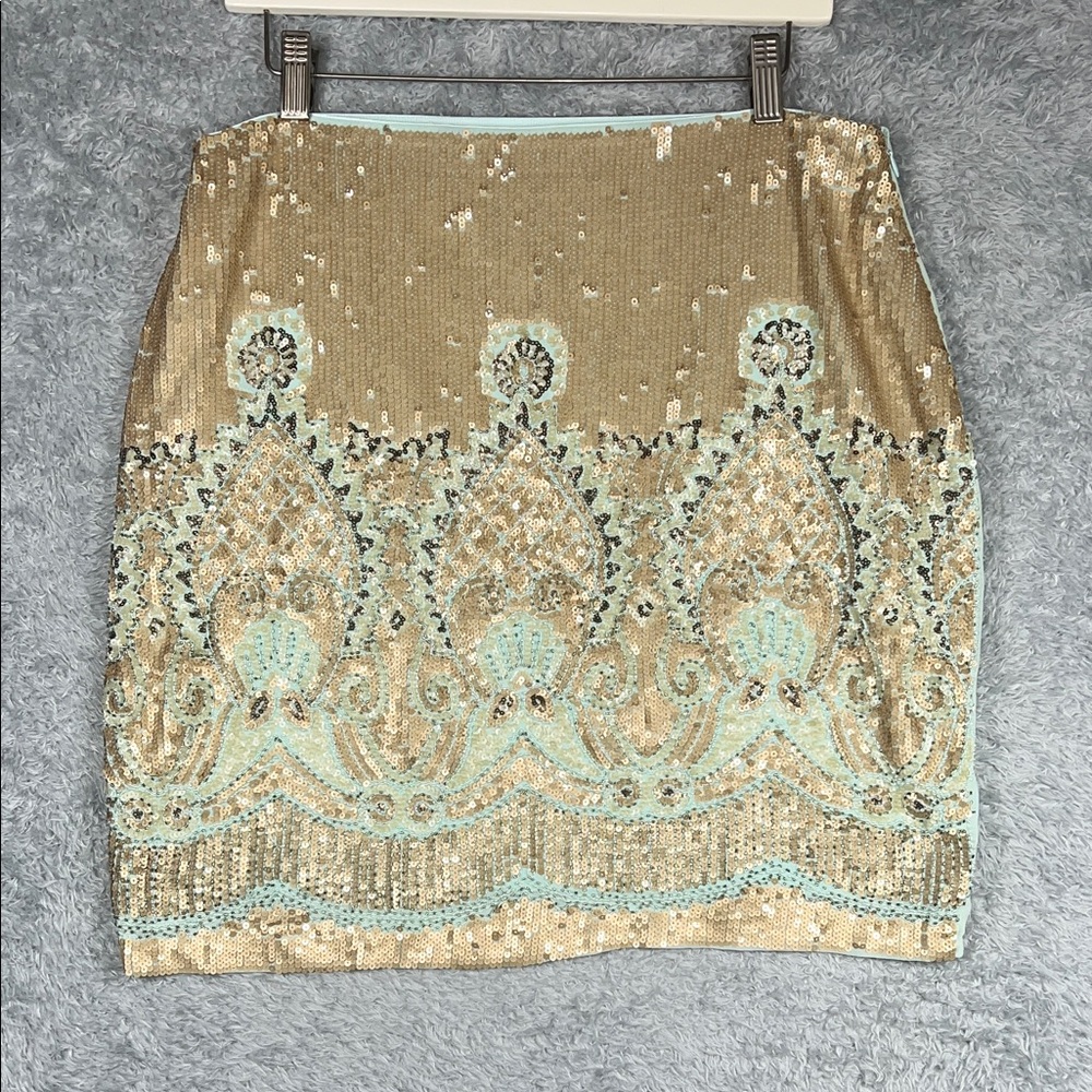 Alya Elegant Sequin Pencil Skirt in Gold and Cream
